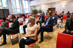 Spotkanie z przedsiębiorcami i samorządowcami w Bobrownikach /fot. B. Półrolnik/