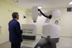 Otwarcie Centrum Radiochirurgii Nowotworów w Zakładzie Radioterapii gliwickiego Centrum Onkologii.