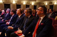 Gala z okazji 90. urodzin Radia Katowice z udziałem wojewody Jarosława Wieczorka.