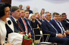 Zdjęcia z wizyty premiera Mateusza Morawieckiego w województwie śląskim - na Jasnej Górze, w CSRG w Bytomiu oraz w Katowicach /fot. A. Kucharzewska, A. Karendał/