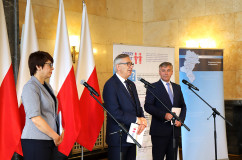 Galeria zdjęć z briefingu prasowego oraz spotkania nt. rządowego programu 