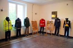Fotogaleria z otwarcia Posterunku Policji w Porębie z udziałem wicewojewody śląskiego Mariusza Trepki.