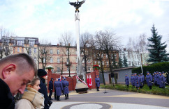 Odsłonięcie pomnika poświęconego funkcjonariuszom służb mundurowych oraz urzędnikom państwowym i samorządowym w Sosnowcu.