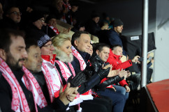 Fotogaleria składająca się z kilkudziesięciu zdjęć z Pucharu Świata w skokach narciarskich w Wiśle z udziałem Pary Prezydenckiej / foto: A. Karendał