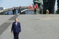 Obchody Narodowego Dnia Powstań Śląskich - przemówienie wygłasza wicepremier Piotr Gliński /fot. ŚUW/