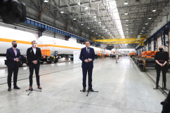 Wizyta premiera Mateusza Morawieckiego w firmie Chemet /fot. A. Księżnik/