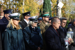 Fotogaleria z odwiedzin cmentarzy i mogił w przededniu Wszystkich Świętych/fot. I. Matuszewska