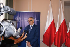 Galeria zdjęć ze spotkania oraz briefingu prasowego dot. budowania systemu wsparcia osób niepełnosprawnych i ich rodzin /fot. I. Matuszewska/