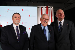 Fotogaleria składająca się ze zdjęć z uroczystego podsumowania przez Premiera Mateusza Morawieckiego dwóch lat realizacji Programu dla Śląska/fot. I. Matuszewska