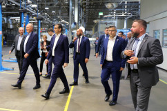 Zdjęcia z wizyty premiera Mateusza Morawieckiego w fabryce Opla w Gliwicach /fot. Anna Karendał/