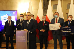 Konferencja prasowa dotycząca Programu Inwestycji Strategicznych - przemówienie Sekretarza Stanu w Ministerstwie Rodziny i Polityki Społecznej /fot. A. Księżnik/