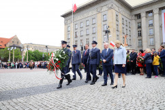 Zdjęcia z wojewódzkich obchodów Święta Narodowego Trzeciego Maja, 98. rocznicy wybuchu III powstania śląskiego oraz 90. urodzin gmachu ŚUW /fot. A. Karendał, A. Księżnik/