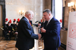 Zdjęcia z uroczystości wręczenia Krzyży Zasługi członkom i działaczom PCK /fot. Bartosz Półrolnik/