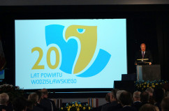 Galeria zdjęć z uroczystej sesji Rady z okazji 20-lecia powiatu wodzisławskiego /fot. A. Herz/