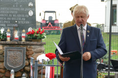 Obchody 75. rocznicy śmierci kpt. Stanisława Lisieckiego „Jaguara” - przemówienie przedstawiciela rodziny kpt. Stanisława Lisieckiego „Jaguara” /fot. A. Księżnik/