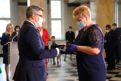 Wręczenie odznaczeń państwowym pracownikom służby zdrowia /fot. A. Księżnik/
