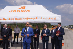 Fotogaleria z uroczystego podpisania umowy na zaprojektowanie i wybudowanie ostatniego brakującego odcinka autostrady A1 w województwie śląskim / fot. I. Matuszewska