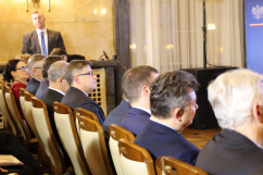 Galeria zdjęć z prezentacji Programu dla Śląska  oraz podpisania umowy w ramach programu Mieszkanie Plus w Śląskim Urzędzie Wojewódzkim /fot. A. Karendał/