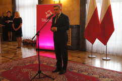 Fotogaleria z uroczystości wręczenia odznaczeń państwowych w Sali Marmurowej Śląskiego Urzędu Wojewódzkiego w Katowicach / fot. Anna Herz/