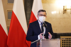 Dziesiątki inwestycji, kilometry dróg /fot. K. Szczepanek/ - Wojewoda Śląski podczas przemówienia. 