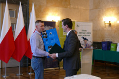 Zdjęcia z uroczystego finału regionalnego XVII Ogólnopolskiego Konkursu „Bezpieczne Gospodarstwo Rolne” dla regionu bielskiego i katowickiego z udziałem wicewojewody Roberta Magdziarza /fot. Bartosz Półrolnik/