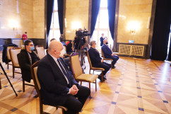 Dziesiątki inwestycji, kilometry dróg /fot. K. Szczepanek/ - zdjęcie uczestników konferencji.