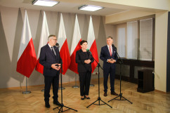Galeria zdjęć z konferencji prasowej i spotkania z seniorami z udziałem wicepremier Beaty Szydło w Bielsku-Białej /fot. D. Kotlarz/