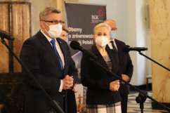 Konferencja prasowa dot. Rządowego Funduszu Polski Ład - przemówienie Wojewody Śląskiego /fot. A. Księżnik/