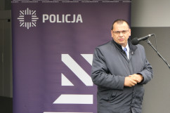 Otwarcie Posterunku Policji w Kroczycach - przemówienie Starosty Zawierciańskiego /fot. B. Półrolnik/