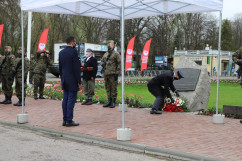 Galeria składająca się z kilkunastu zdjęć z wizyty na Śląsku premiera Mateusza Morawieckiego z okazji uroczystości upamiętniających 100. rocznicę III Powstania Śląskiego/fot. I. Matuszewska