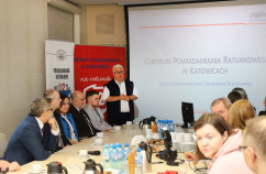 Galeria zdjęć z konferencji z okazji urodzin numeru alarmowego 112 z udziałem wojewody śląskiego Jarosława Wieczorka /fot. Anna Karendał/