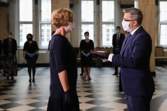 Wręczenie odznaczeń państwowym pracownikom służby zdrowia /fot. A. Księżnik/