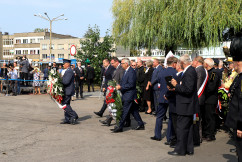 Galeria zdjęć z obchodów w Jastrzębiu-Zdroju z udziałem premiera Mateusza Morawieckiego oraz wojewody Jarosława Wieczorka /fot. A. Karendał/