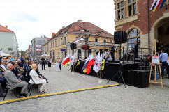 Galeria zdjęć z obchodów powstania NSZZ „Solidarność” oraz rocznicy pierwszego na Górnym Śląsku strajku w fabryce „Fazos” w Tarnowskich Górach /fot. A. Karendał/