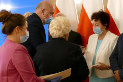 Ogłoszenie wyników konkursu na najaktywniejszego seniora i najaktywniejszą seniorkę w województwie - wręczenie nagród laureatom /fot. A. Księżnik/