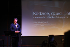 Konferencja poświęcona uzależnieniu od internetu i urządzeń elektronicznych wśród dzieci i młodzieży /fot. B. Półrolnik/
