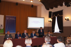 Galeria zdjęć ze spotkania oraz briefingu prasowego dot. budowania systemu wsparcia osób niepełnosprawnych i ich rodzin /fot. I. Matuszewska/