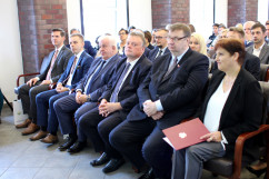 Fotogaleria składająca się z kilku zdjęć z konferencji pn. 