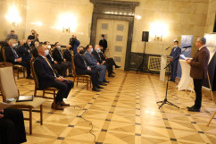 Dyrektor IPN w Katowicach Andrzej Sznajder przedstawia historię Lecha Kaczyńskiego./ fot. A. Herz/
