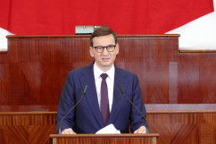 Otwarcie wystawy poświęconej Powstaniom Śląskim w Śląskim Urzędzie Wojewódzkim - przemówienie Prezesa Rady Ministrów podczas konferencji towarzyszącej otwarciu wystawy /fot. B. Szwedowski/