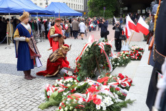 Zdjęcia z wojewódzkich obchodów Święta Narodowego Trzeciego Maja, 98. rocznicy wybuchu III powstania śląskiego oraz 90. urodzin gmachu ŚUW /fot. A. Karendał, A. Księżnik/