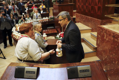 Galeria zdjęć z przekazania Betlejemskiego Światełka Pokoju podczas sesji Sejmiku Województwa Śląskiego /fot. A. Karendał/
