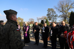 Fotogaleria z odwiedzin cmentarzy i mogił w przededniu Wszystkich Świętych/fot. I. Matuszewska