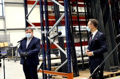 Galeria składająca się ze zdjęć z briefingu prasowego w siedzibie firmy QBL w Goleszowie/fot. F. Nowakowski i B. Półrolnik