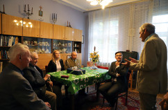 Galeria zdjęć z wręczenia Krzyża Kawalerskiego Orderu Odrodzenia Polski por. Mieczysławowi Krosińskiemu /fot. A. Karendał/