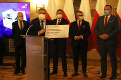 Konferencja prasowa dotycząca Programu Inwestycji Strategicznych - przemówienie Wojewody Śląskiego /fot. A. Księżnik/