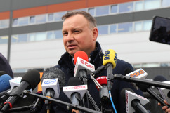 Wizyta Prezydenta RP w kopalni Pniówek - wypowiedź Prezydenta RP dla mediów /fot. A. Księżnik/