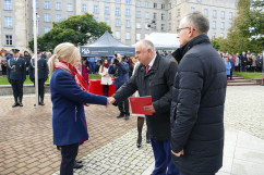Uroczystość nadania sztandaru Izbie Administracji Skarbowej w Katowicach /fot. A. Księżnik/
