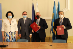Podpisanie umów w ramach RFRD w Starostwie Powiatowym w Gliwicach /fot. A. Księżnik/