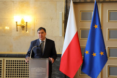 Galeria zdjęć z podpisania umowy na dofinansowanie projektu zakładającego dofinansowanie infrastruktury tramwajowej w Aglomeracji Śląsko-Zagłębiowskiej.